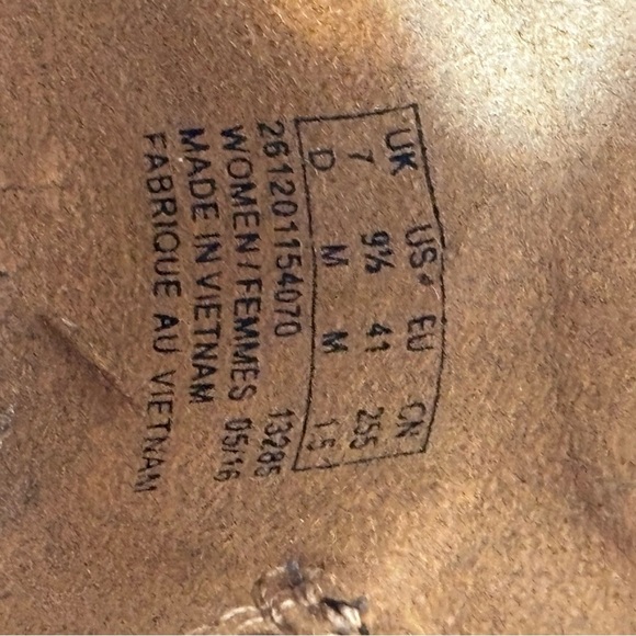 CLARKS Sz 9.5 Ankle Strap Velcro Closure Wedges Small Platform Leather Shoes - Picture 10 of 11